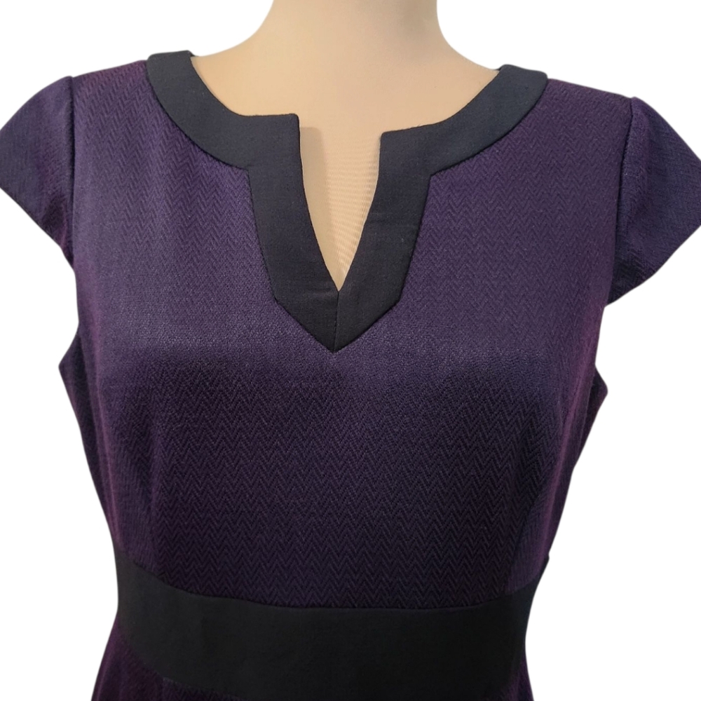 BETSY & ADAM Cap Sleeve Sheath Dress - Size 4 - Picture 4 of 14